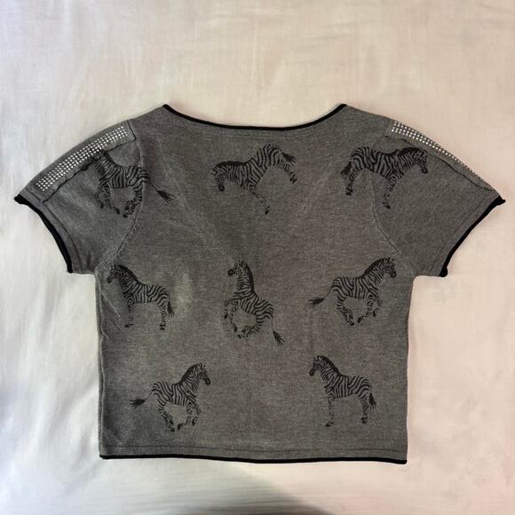 y2k zebra print rhinestone crop top gray v neck edgy glam - Picture 4 of 4